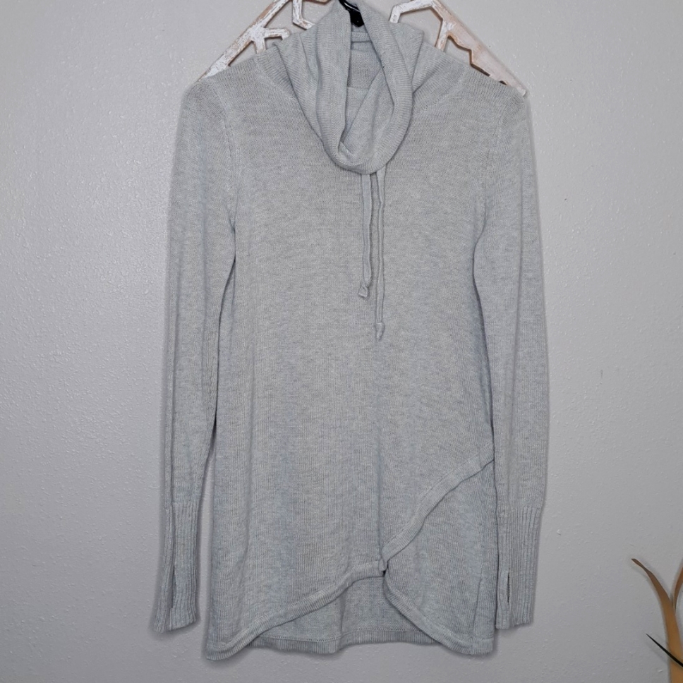Akini Women’s Thumb Hole Sweater Gray Cowl Neck With Tie Xs